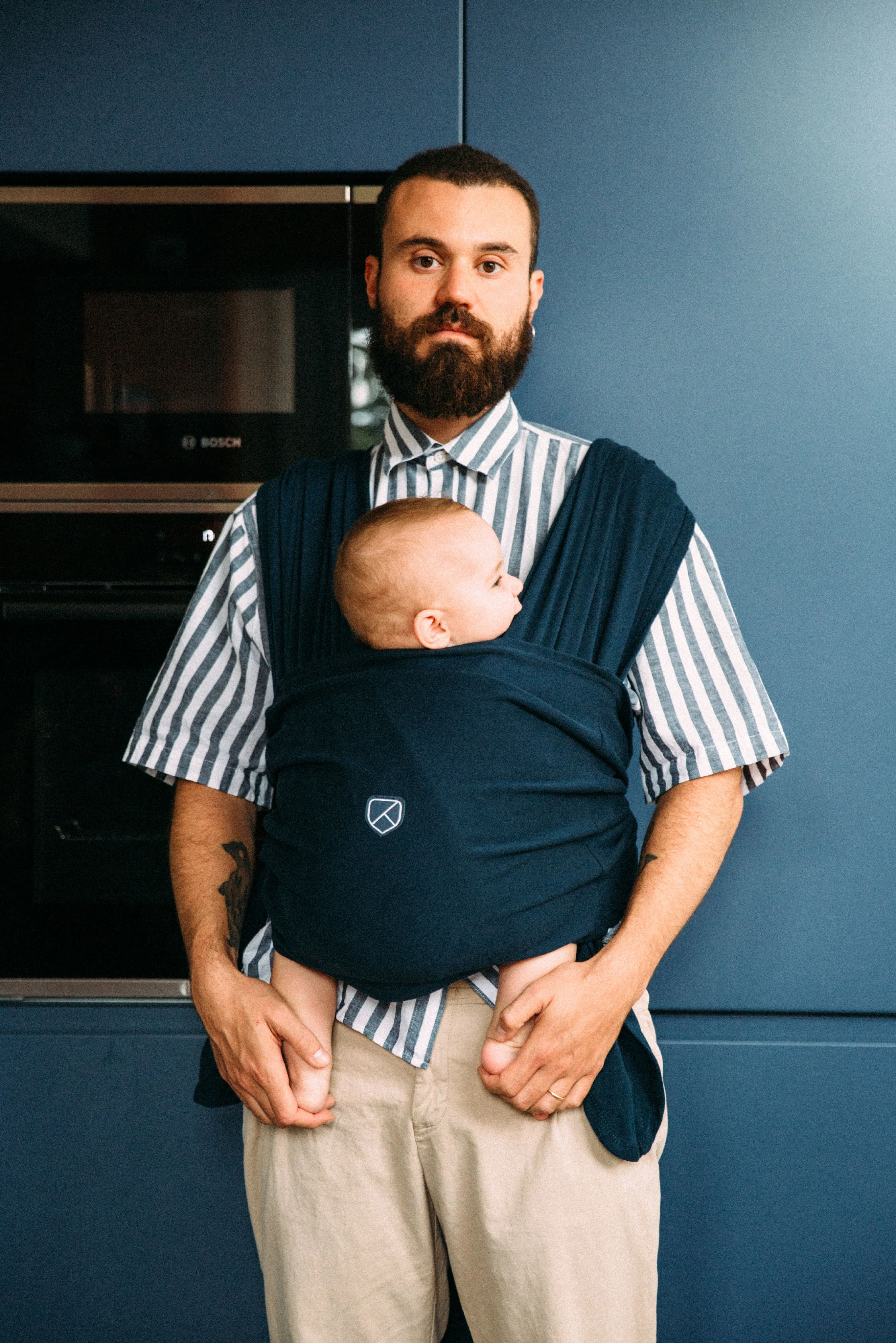 CUDDLE BAND 2 Newborn Baby Wrap - Dark Blue - Image 4