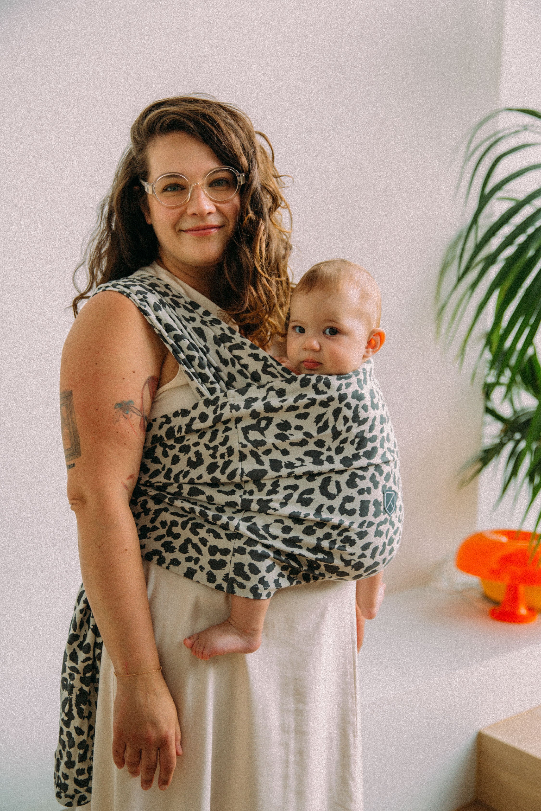 CUDDLE BAND 2 Newborn Baby Wrap - Leopard Print - Image 4