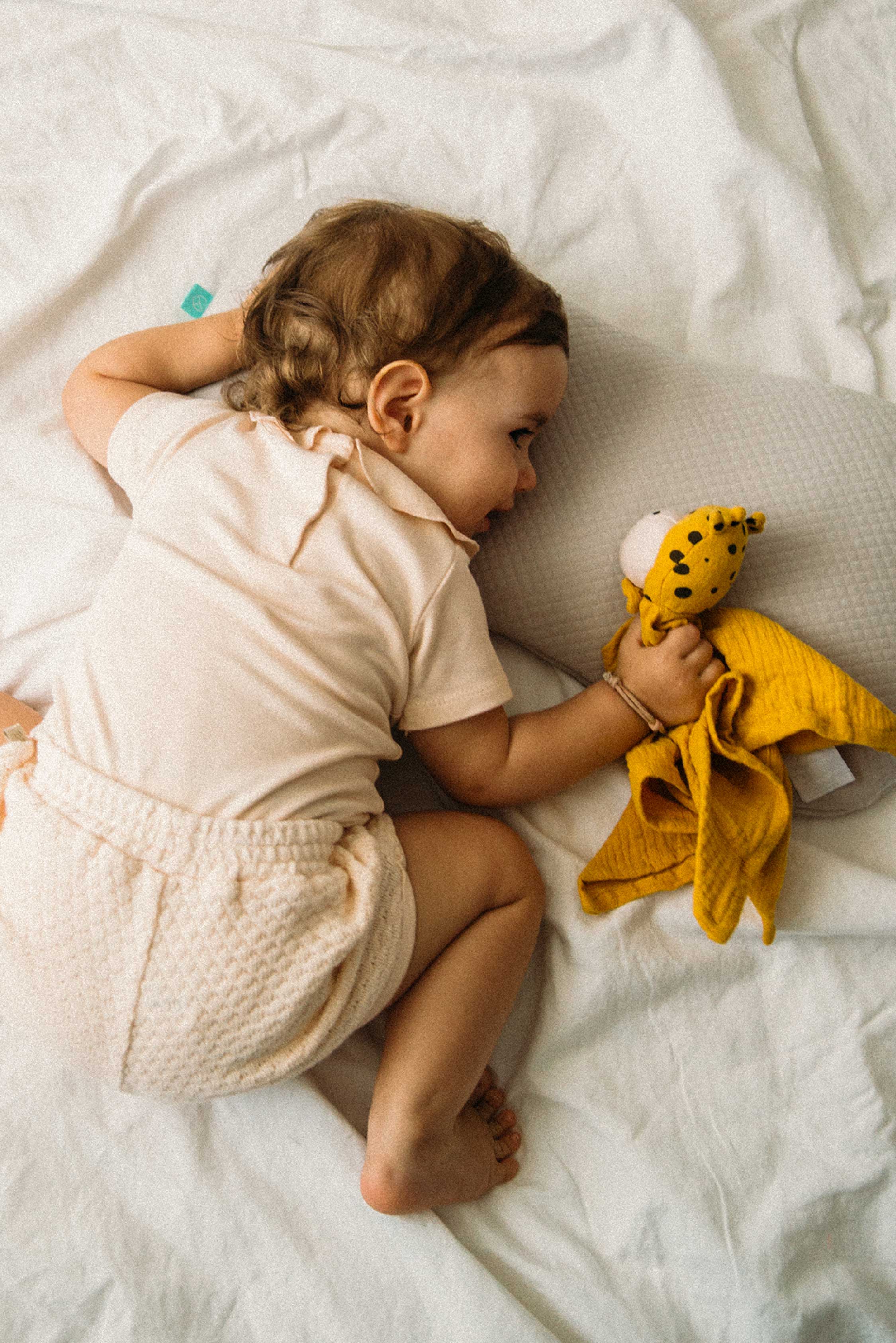 PERFECT HEAD MAXI Pillow for Plagiocephaly - Grey - Image 4